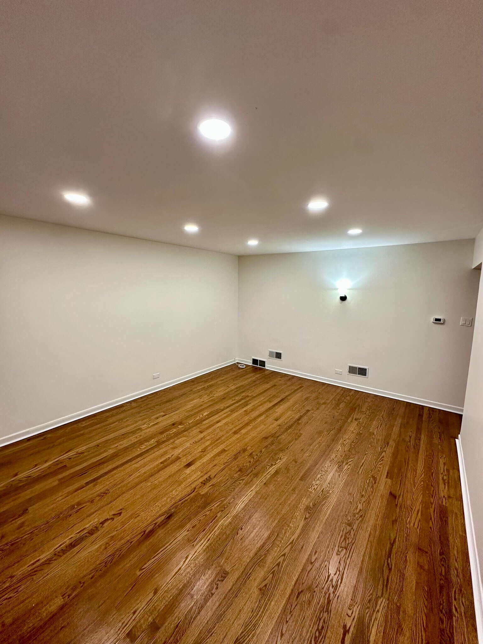 Building Photo - 6113 N Kedzie Ave