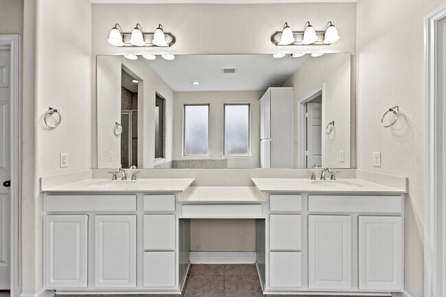 Building Photo - 9439 Peralta Creek Ct