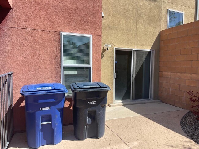 Building Photo - 1668 Bull Lea Dr SE