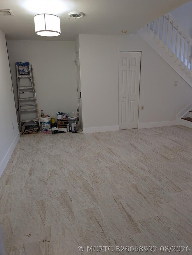 Building Photo - 9851 SW 117th Ct