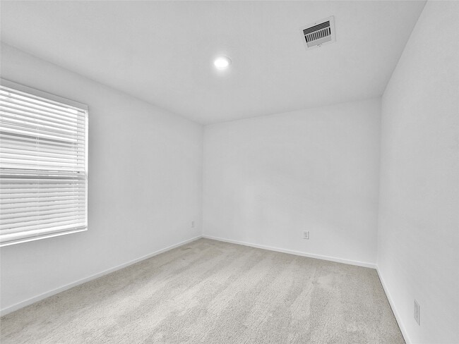 Building Photo - 209 Brandi Dr