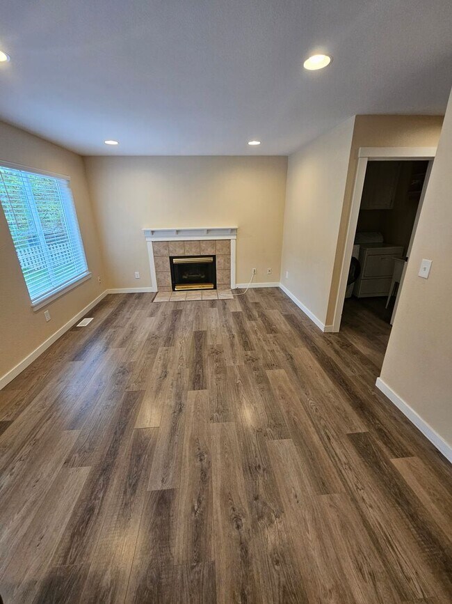 Building Photo - A Private Sanctuary with Perfect Proximity