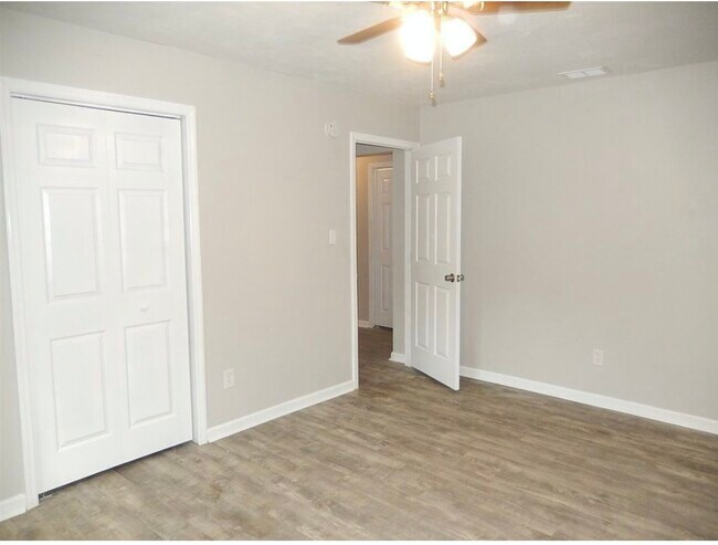 Building Photo - 1901 Crosby Ct