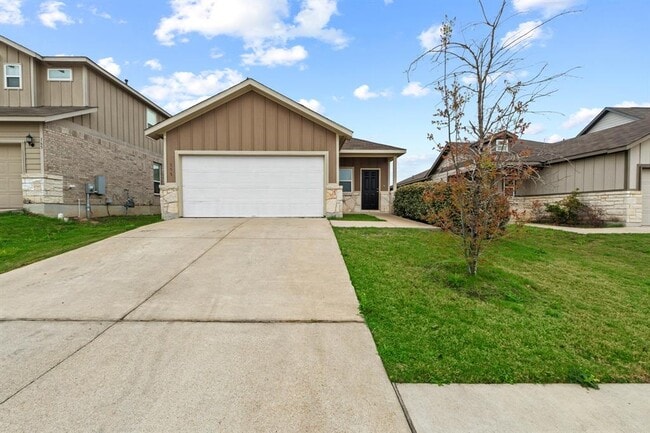 Building Photo - 175 Eves Necklace Dr.