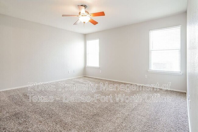 Building Photo - 329 Beaumont Dr