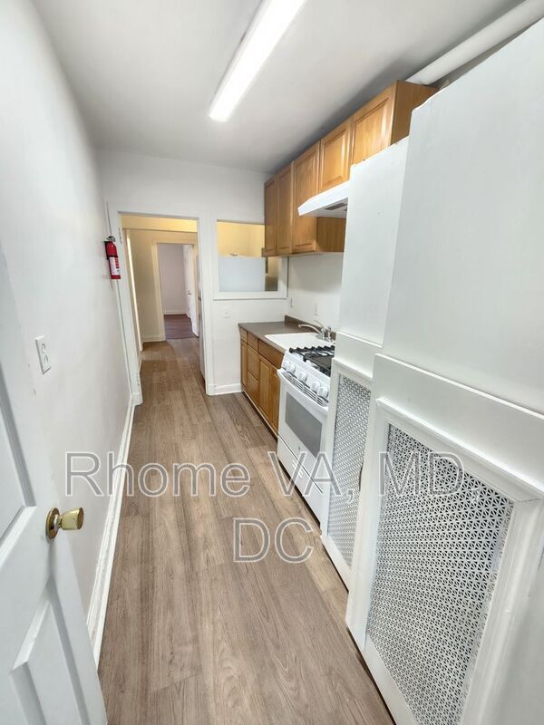 Building Photo - 515 Franklin St NE