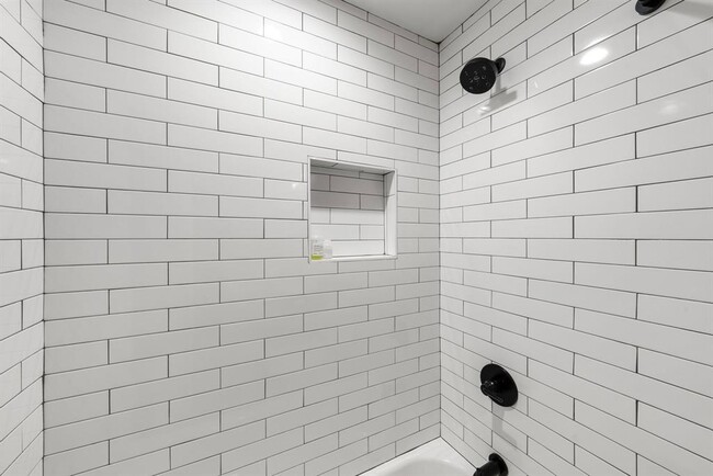 Building Photo - 510 Meadow Lea Dr