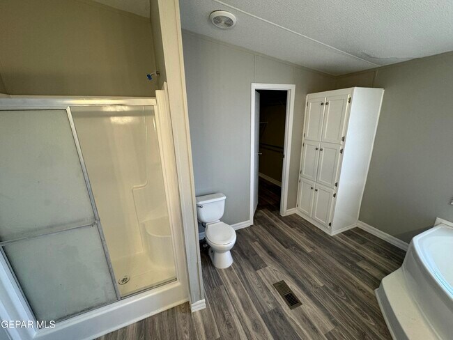 Building Photo - 241 Passmore Rd