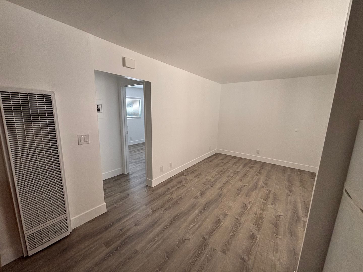 Building Photo - 344 E Santa Anita Ave