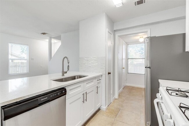 Building Photo - 9611 Bear Paw Trail