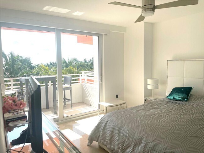 Building Photo - 226 Ocean Dr
