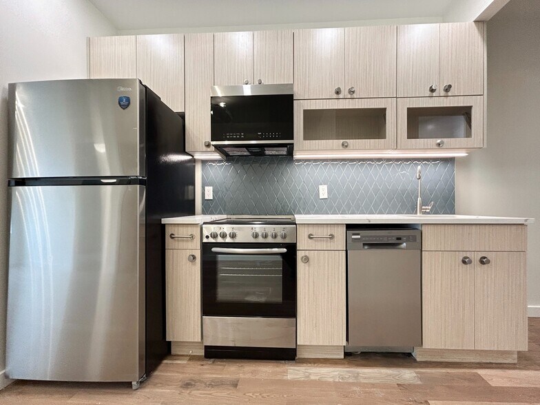 Building Photo - 524 W 134th St