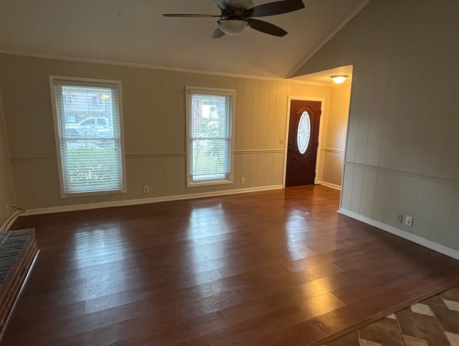 Building Photo - 3BR/2BA Home