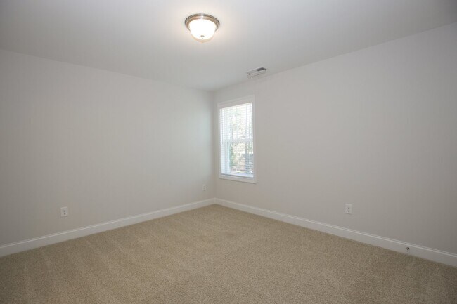 Building Photo - Charming 4 Bedroom Rental Home with Spacious Layout in Carthage, NC!