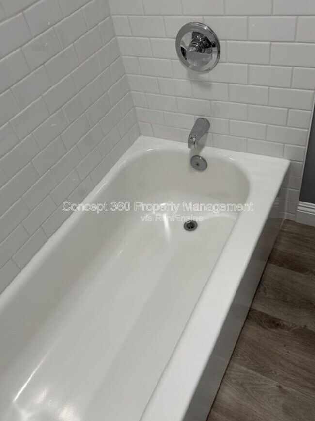 Building Photo - 714 Lime Ave