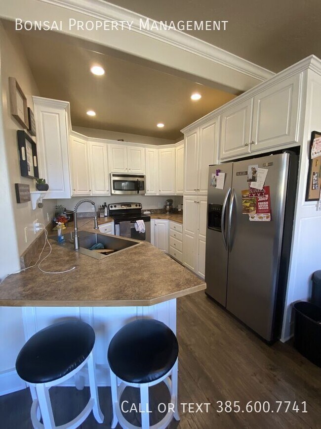 Building Photo - 603 E 60 S