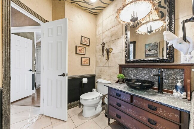 Building Photo - 11823 Canyon Mills Dr