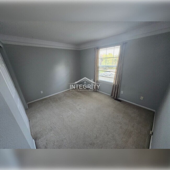 Building Photo - 8551 S Mallard Pl