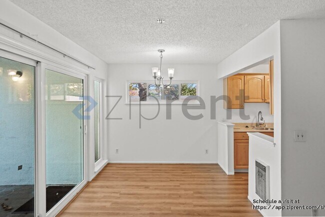 Building Photo - 1041 Shell Blvd