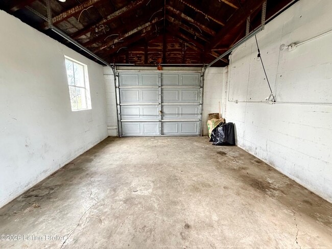 Building Photo - 5531 Minor Ln