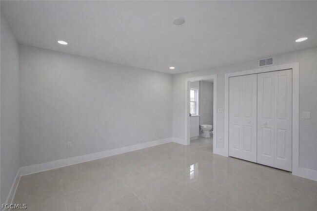 Building Photo - 4529 18th St SW