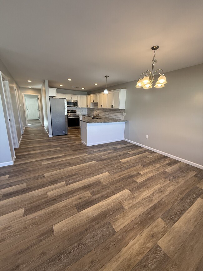 Building Photo - 234 Longwood Ln.