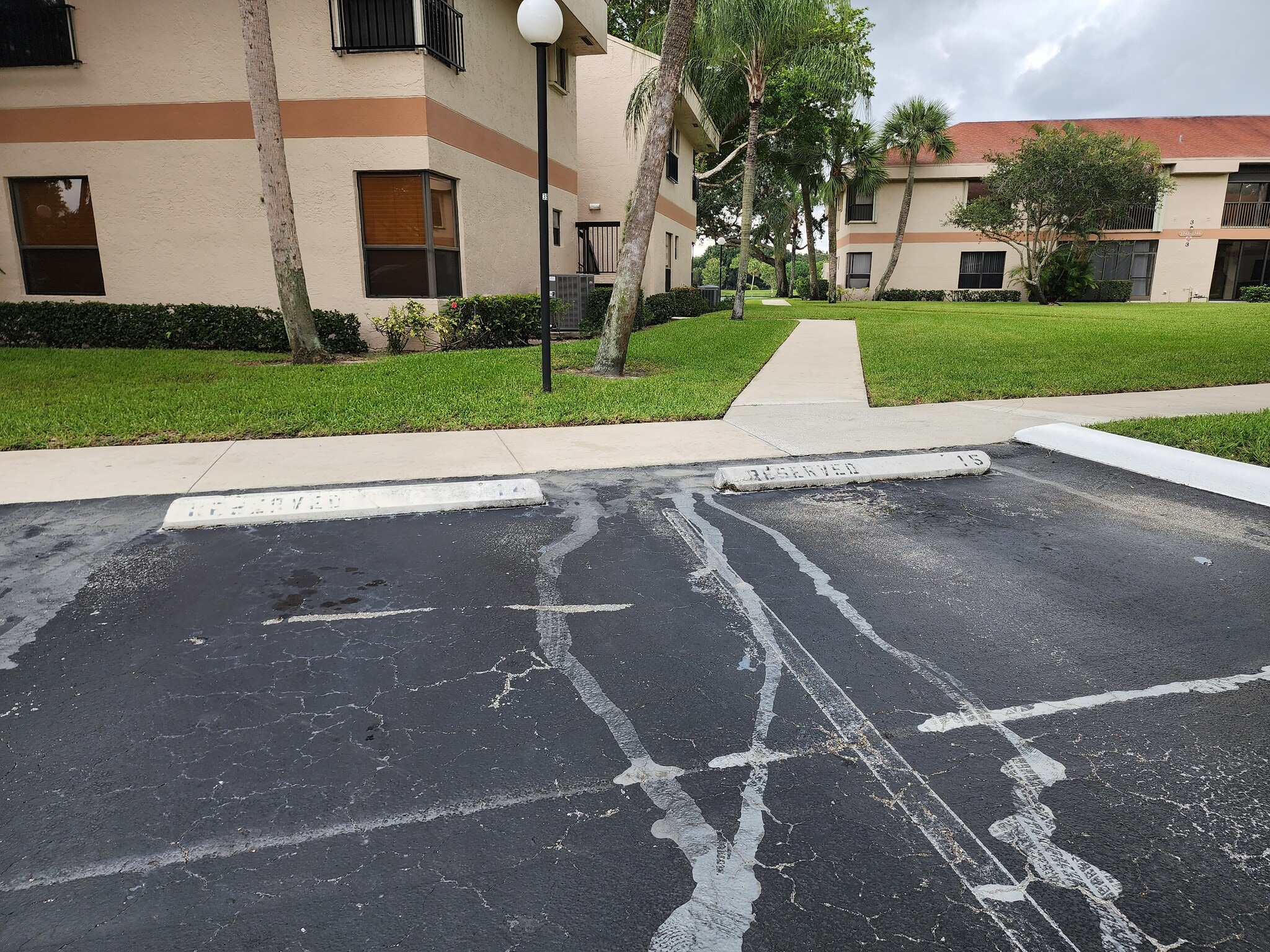 Building Photo - 2738 Carambola Cir S