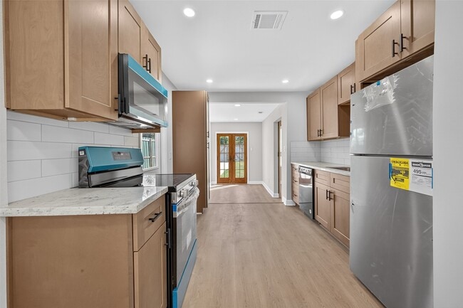 Building Photo - 889 Chas Ln