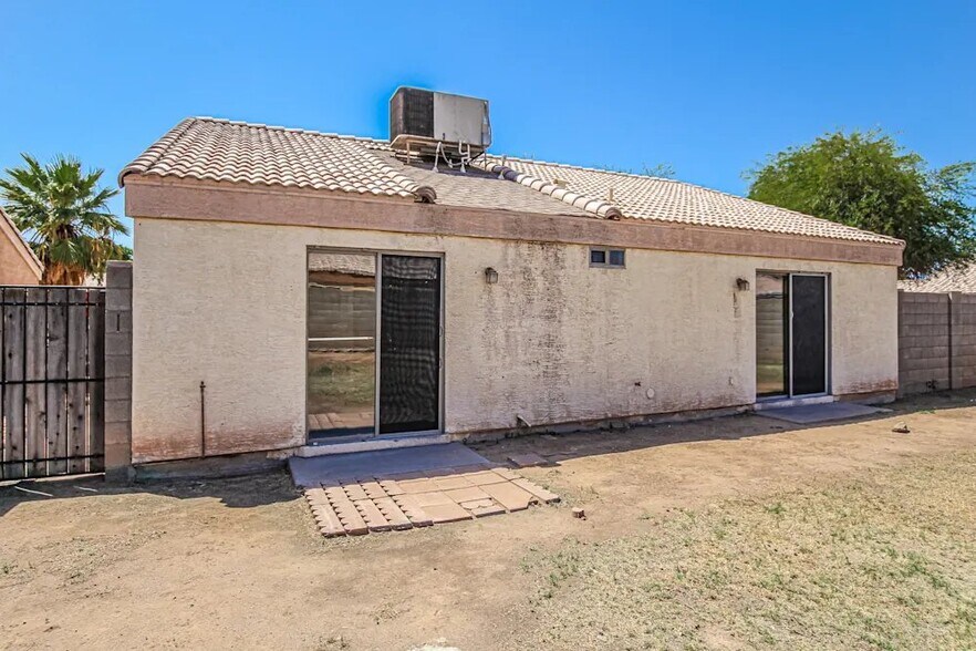 Building Photo - 8415 W Monterey Way