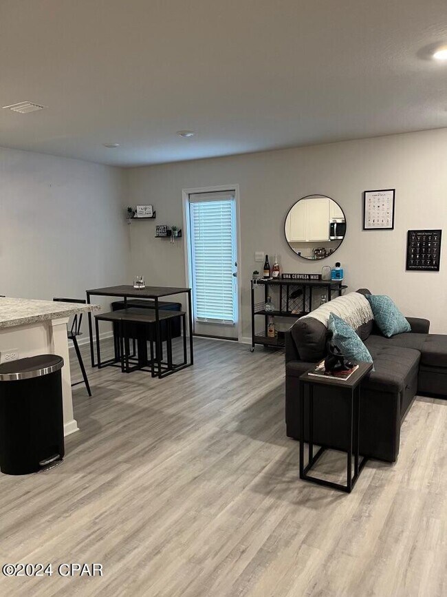 Building Photo - 6420 Slabinski Ln