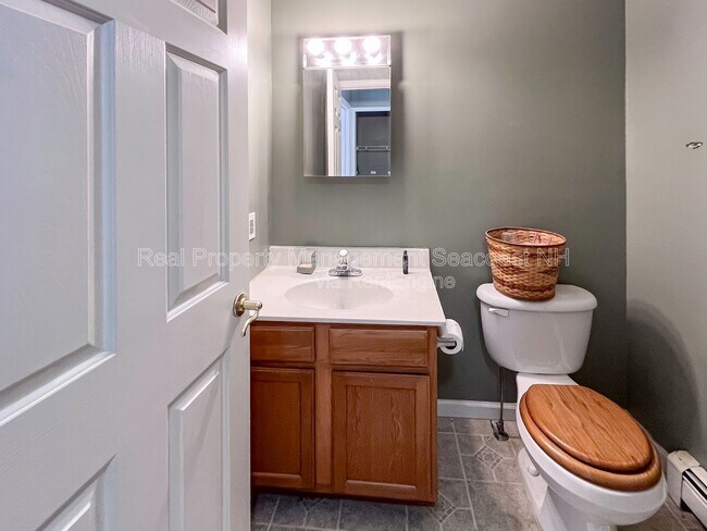 Building Photo - 43 Adams Way