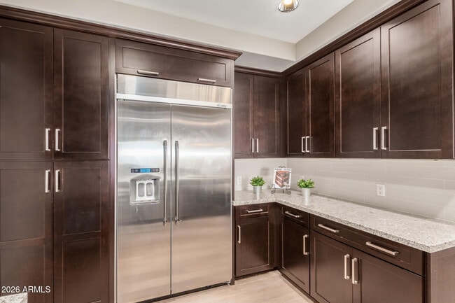 Building Photo - 4803 N Woodmere Fairway