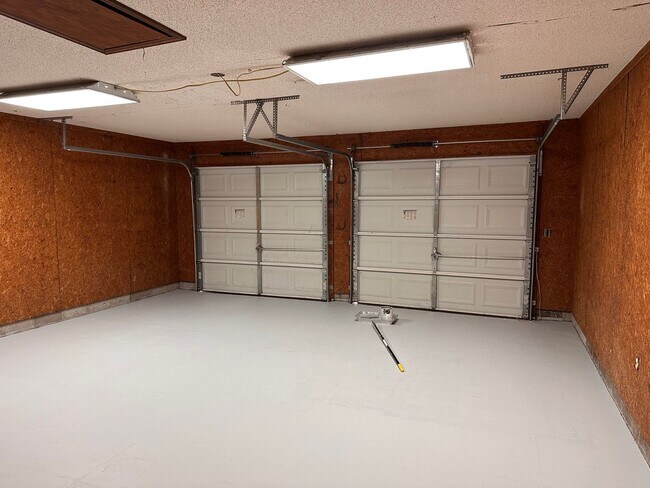 Building Photo - 562 Mush Bluff Rd