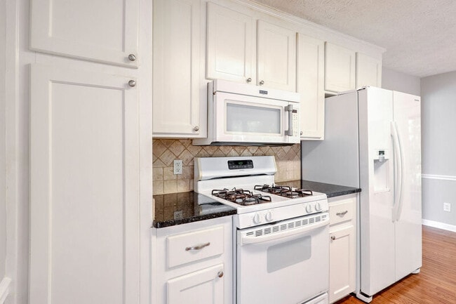 Building Photo - 2175 Wenlok Trail