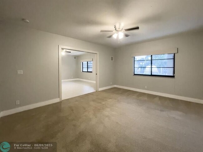 Building Photo - 64 Isle of Venice Dr