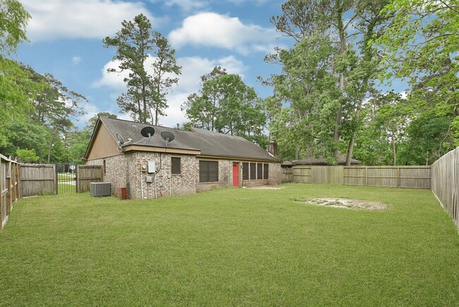 Building Photo - 2903 Woodland Grove Dr