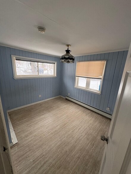 Building Photo - 10 Paradise Trl