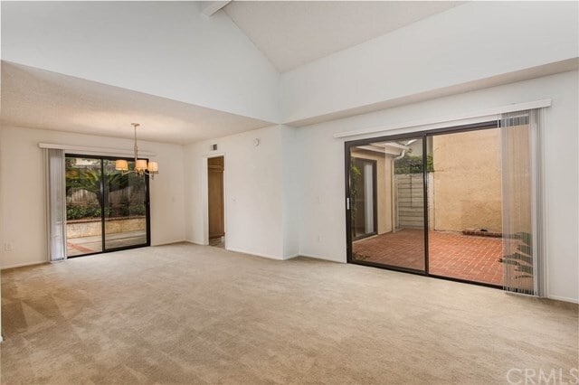 Building Photo - 12 Foxglen