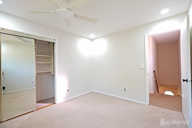 Building Photo - 19 Wetherhill Way