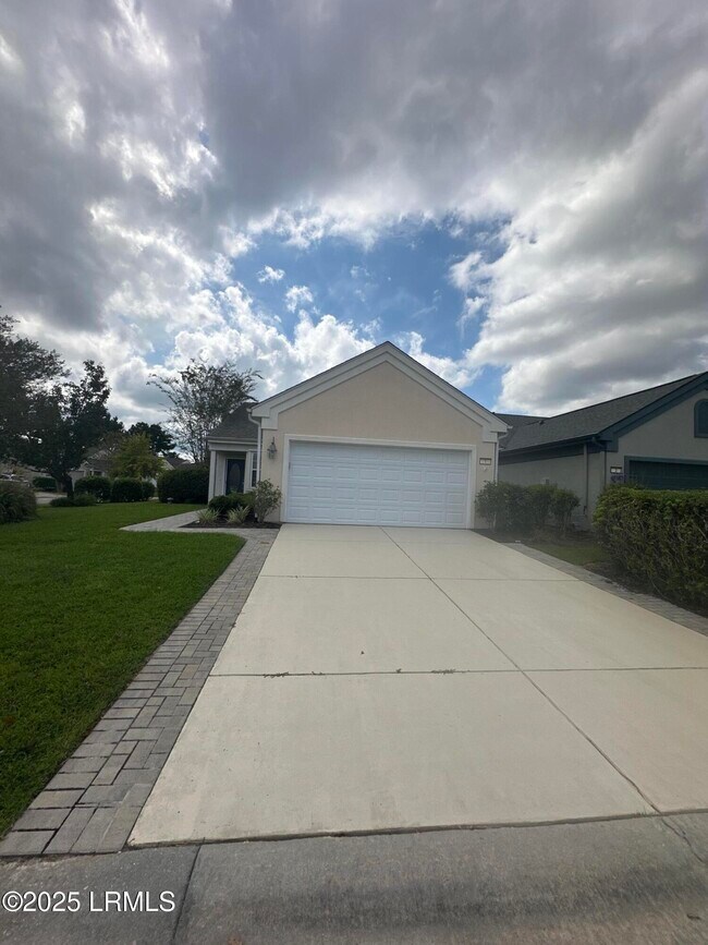 Building Photo - 1 Pomegranate Ln