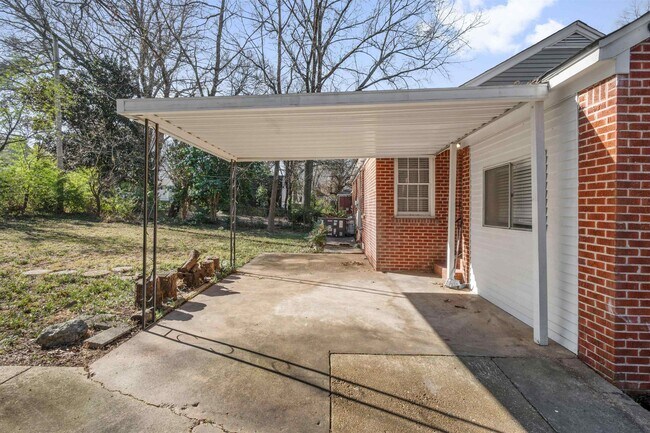 Building Photo - 3753 Friar Tuck Rd