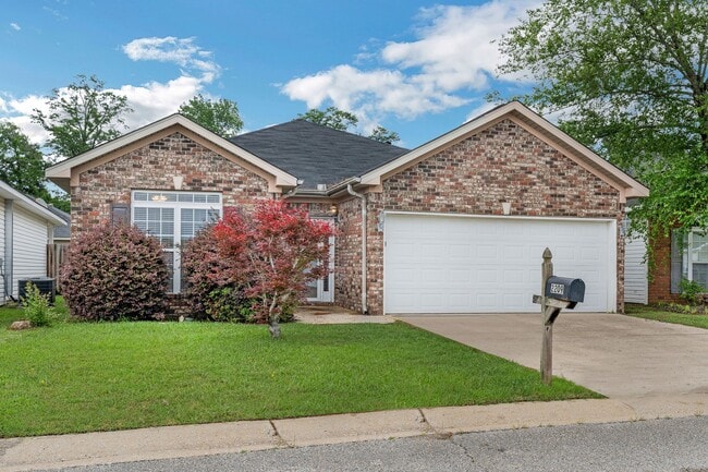 Building Photo - 2209 44th Ave