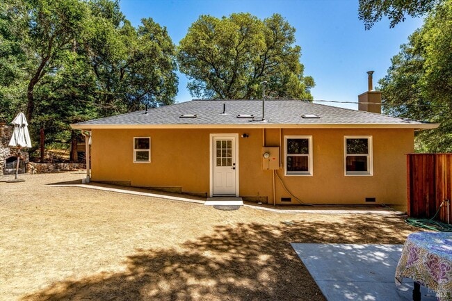 Building Photo - 9342 Chalk Hill Rd