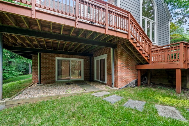 Building Photo - 7926 Long Ridge Ct