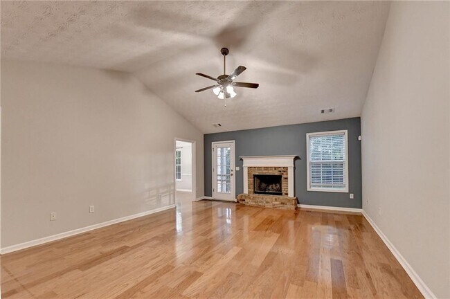 Building Photo - 310 Andrew Ridge Dr