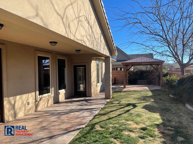 Building Photo - Large Washington Fields Home