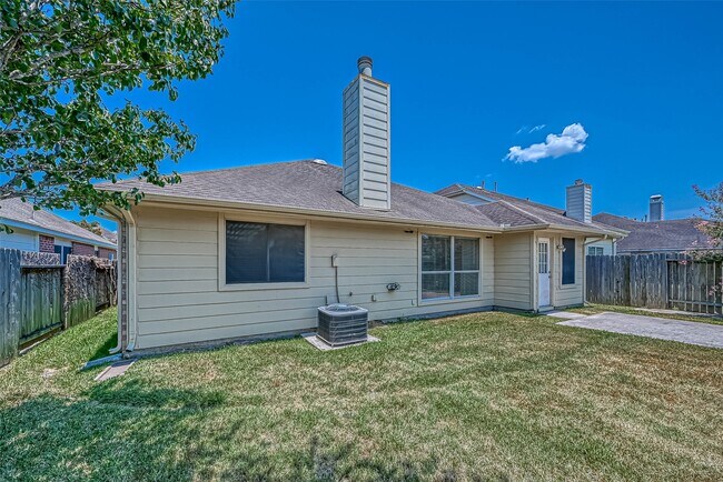 Building Photo - 911 Bent Sail Ln