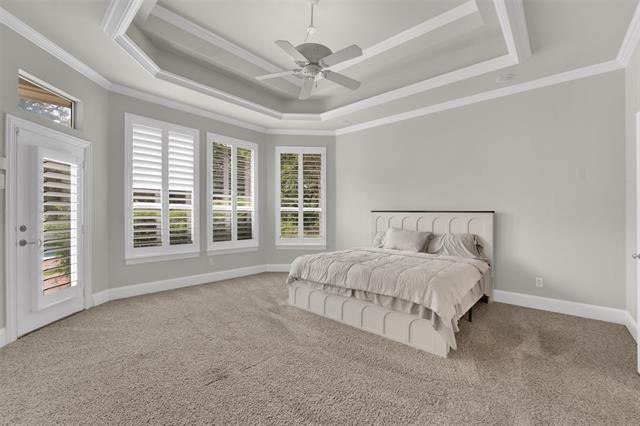 Building Photo - 2202 Southern Oaks Dr