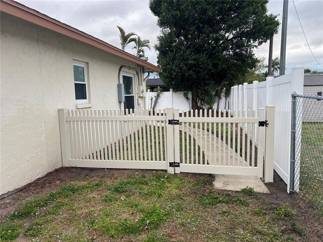 Building Photo - 3710 Wilkinson Rd