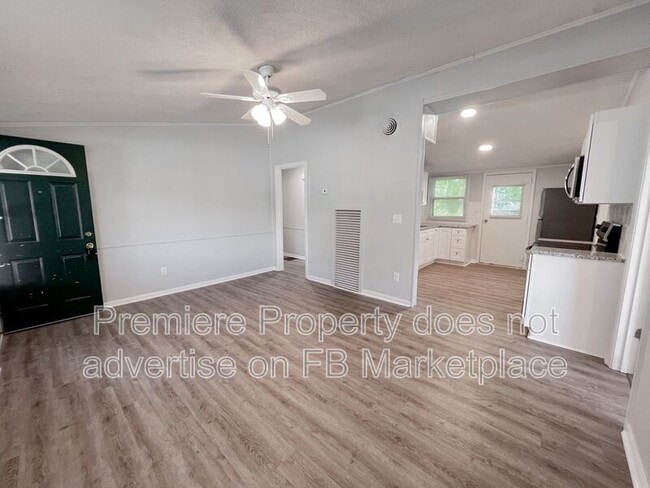 Building Photo - 1220 S Delaware
